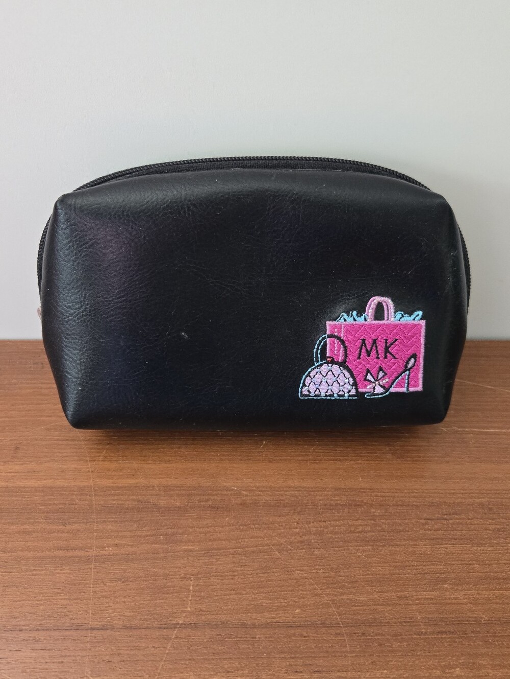 Mary Kay Black Toiletry Cosmetics Makeup Zippered Bag